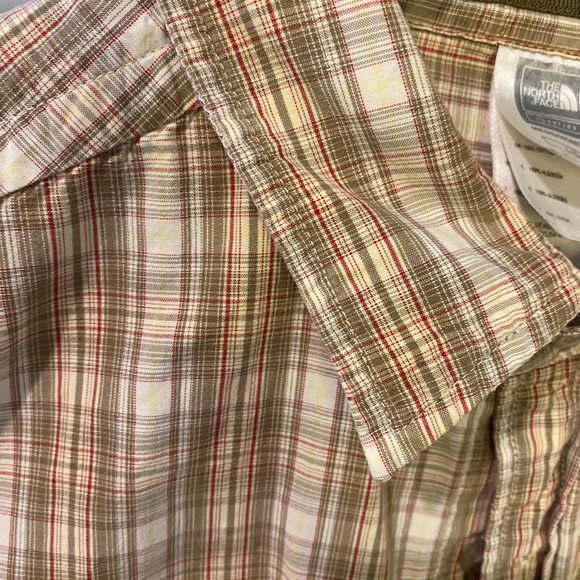 The North Face Brown Plaid Button Down Short Sleeve Shirt, Mens Size L - Picture 2 of 5